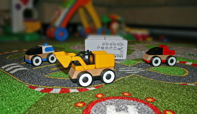 LILLABO Toy Vehicles and Play Mat