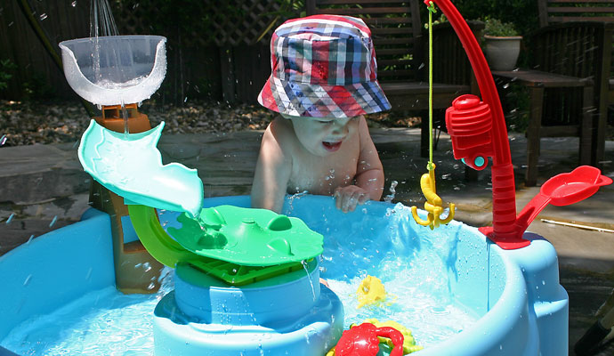 Splashing in the Little Tikes Fish ‘N Splash Water Table